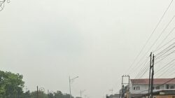 Kabut Asap Masih Tebal, Orang Tua Desak PJJ Dilanjutkan Jumat